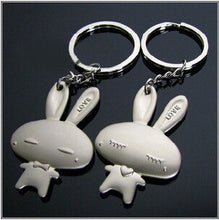 Keychain cartoon key ring holder on valentine car